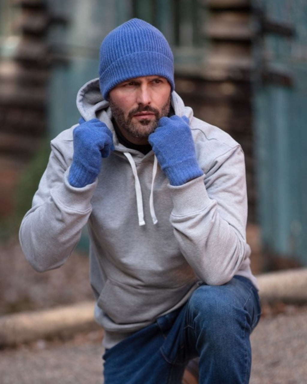 Gents Cashmere Gloves ~ Sapphire